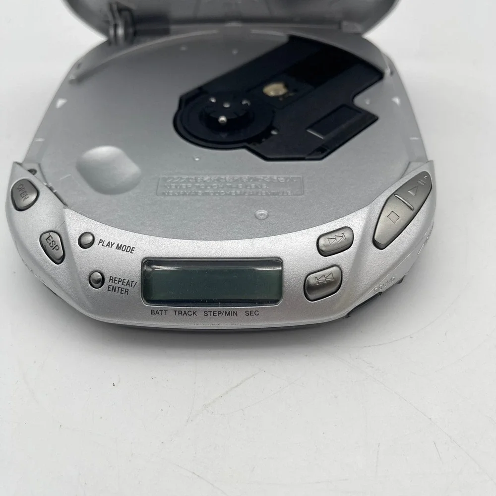 Sony‎ Discman ESP2 D-E451 Portable CD Player Silver SteadySound Groove Vintage